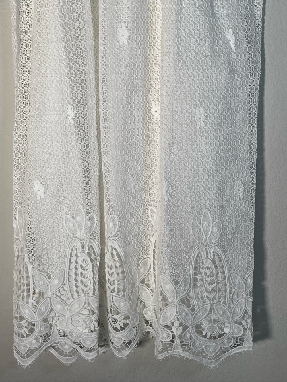 Tuckernuck Avalon Crochet Dress Womens XS White Lace Off-Shoulder NWT - Picture 4 of 15